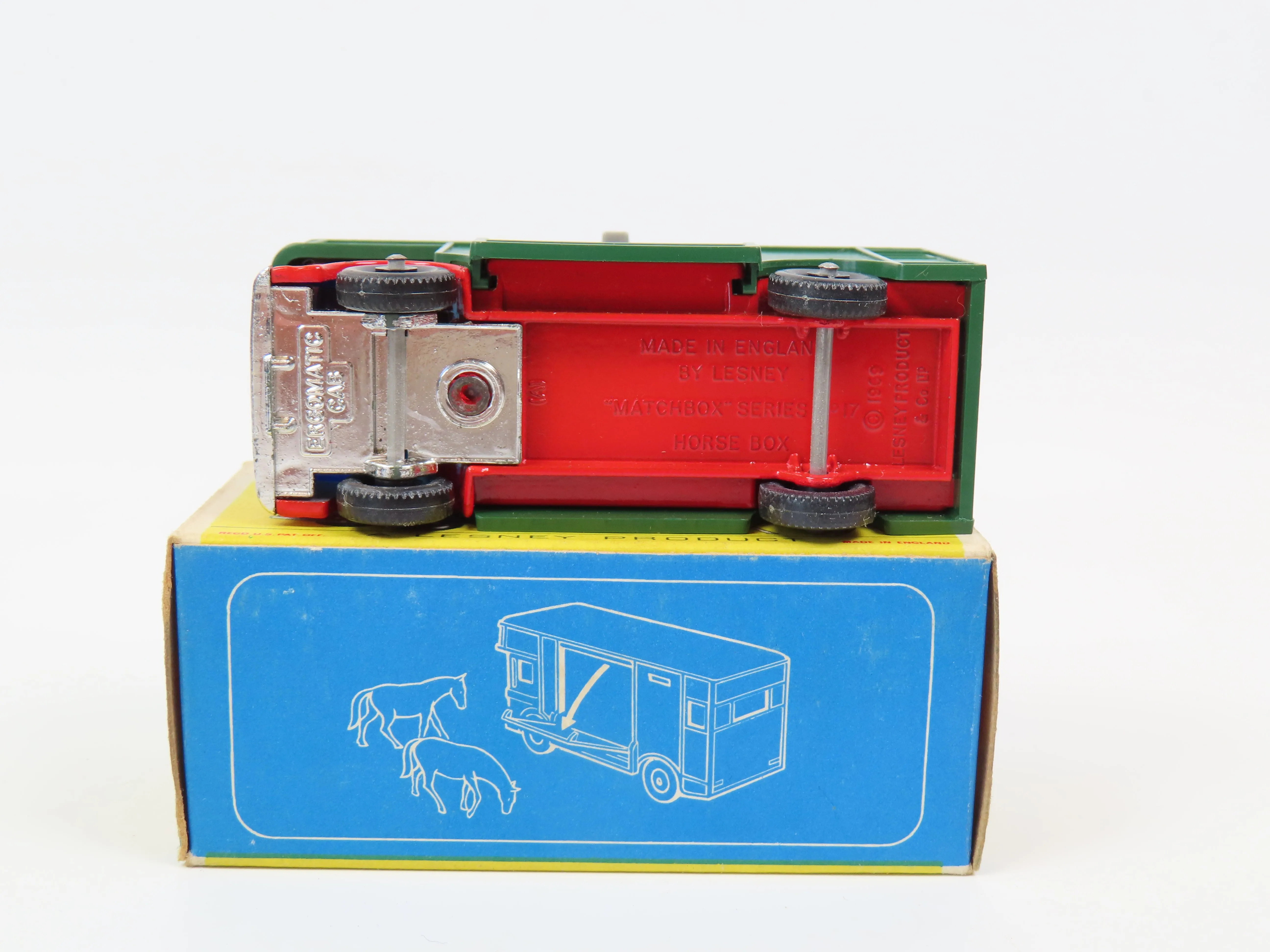 Matchbox 17 Horse Box with Horses, 99% Mint/Boxed!