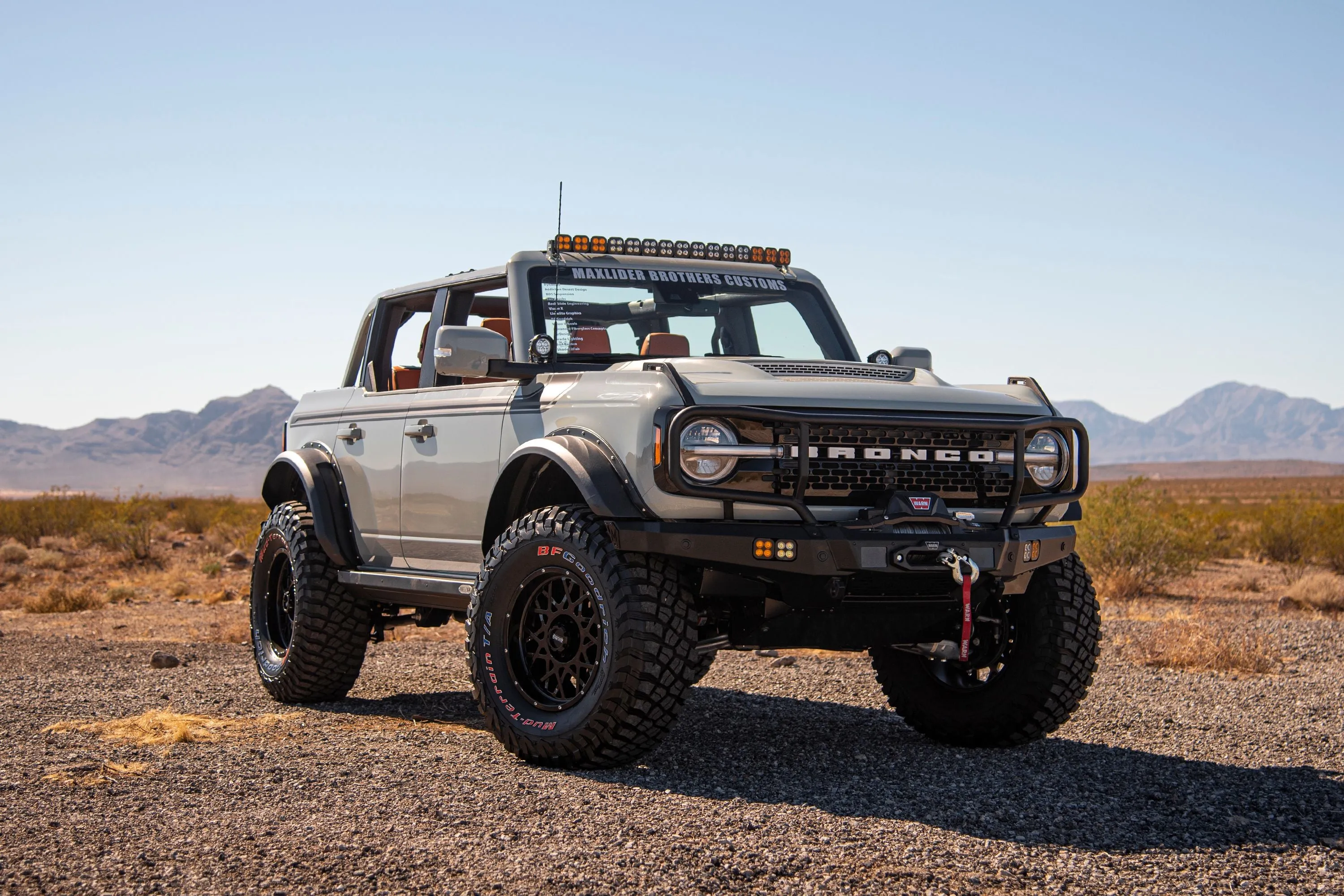 Rockslide Engineering Power Steps - 2021-2024  Ford Bronco Side Steps 4 Door -BD-SS-300-BR4