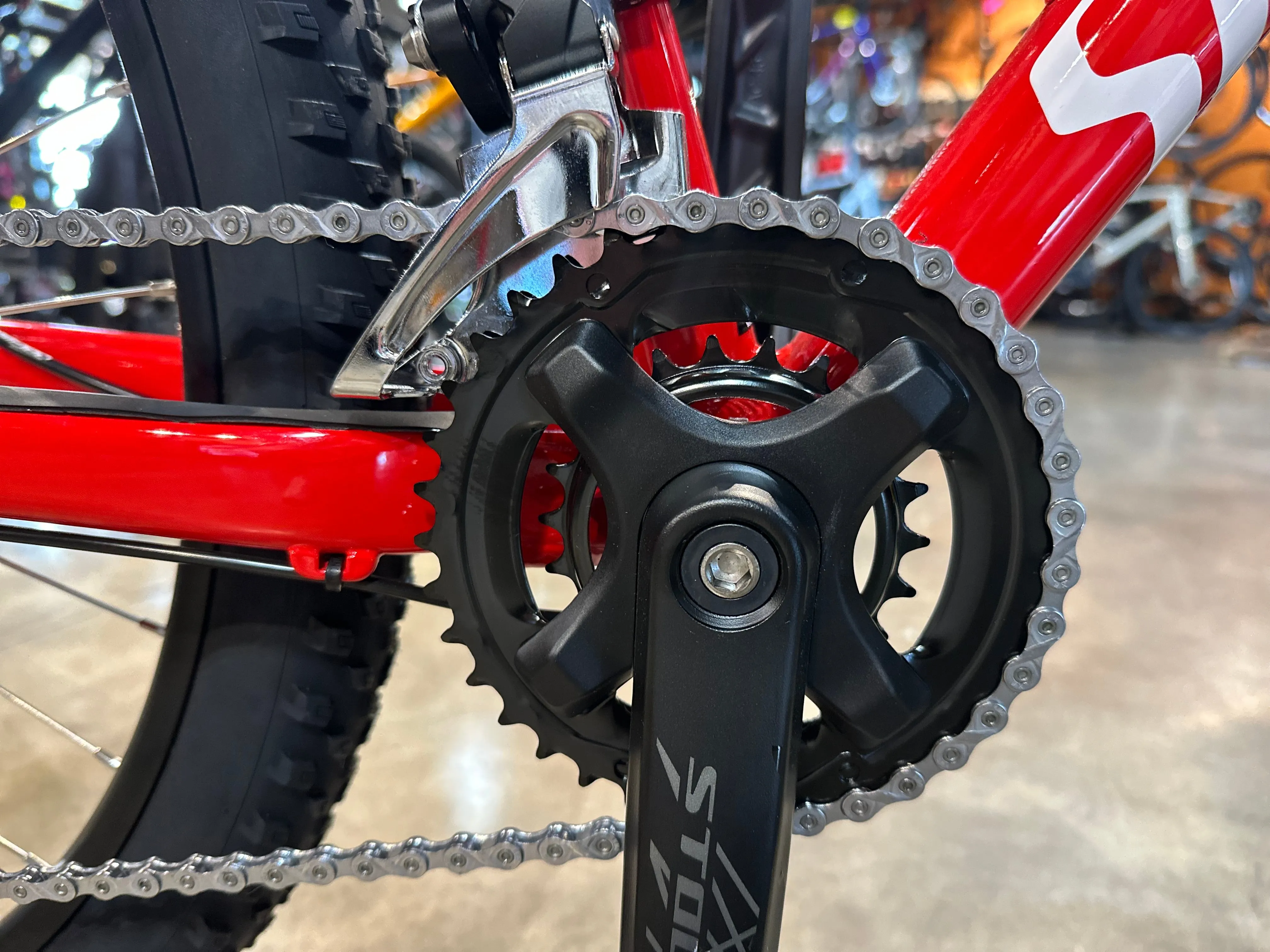 Specialized Rockhopper 27.5" - Gloss Flo Red / White